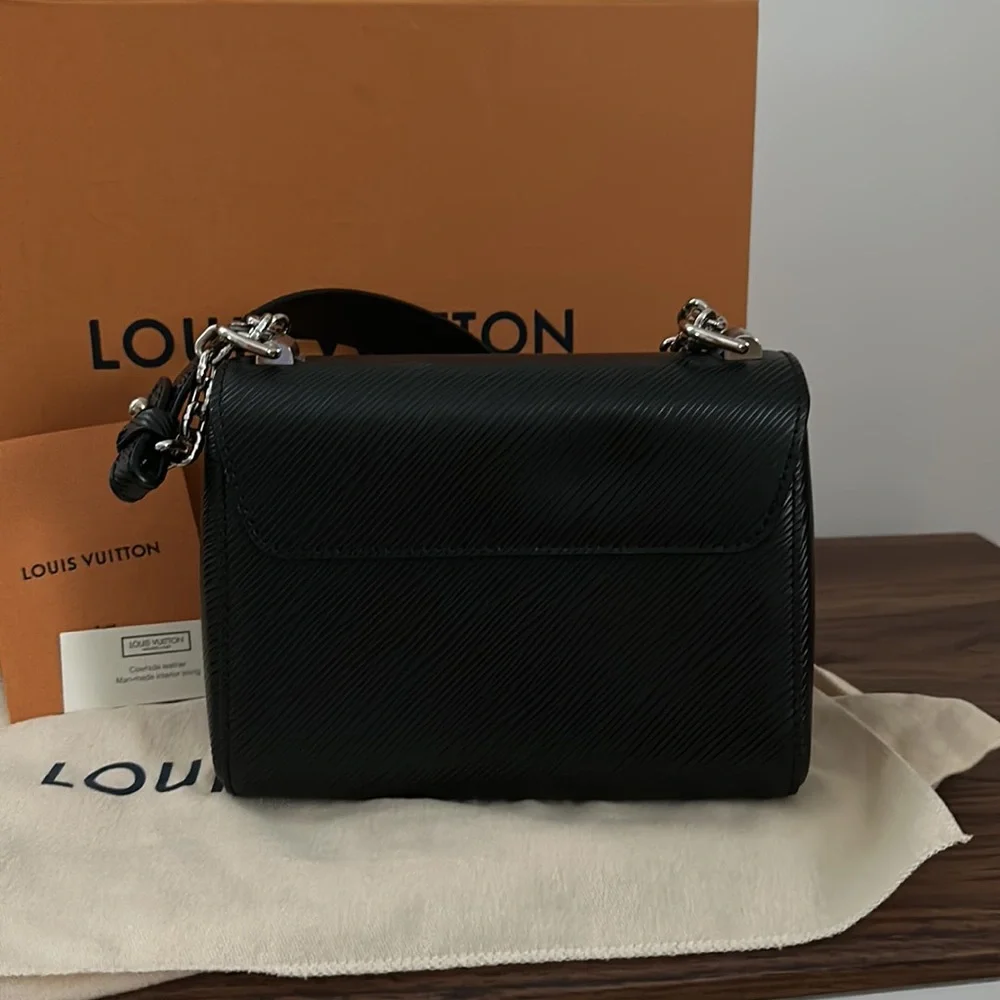 Louis Vuitton LV twist lock PM chain black bag - Picture 6 of 11